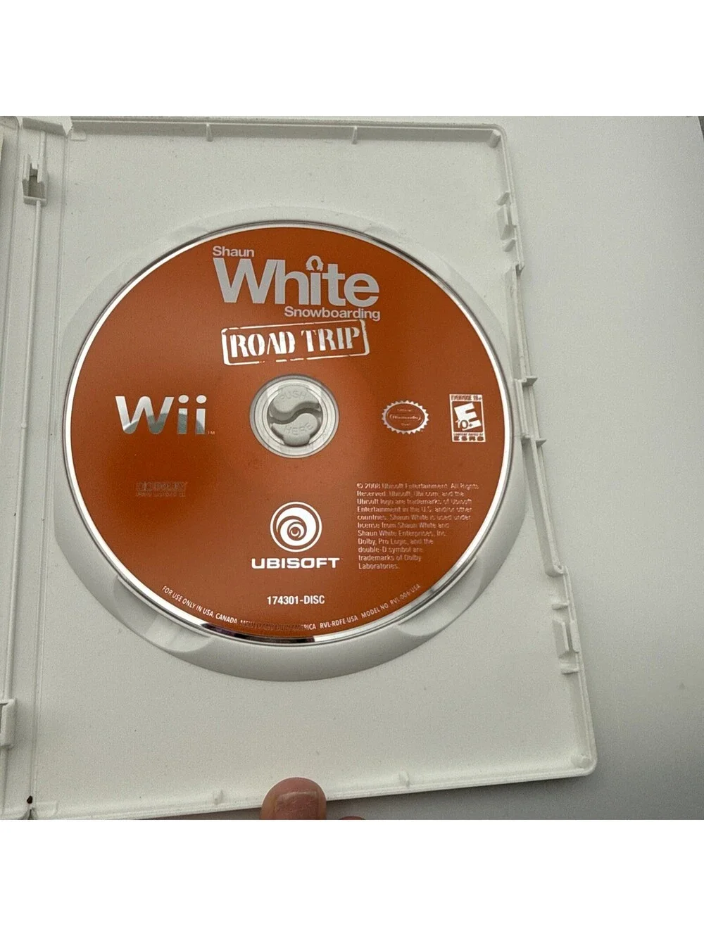 Shaun White Snowboarding Road Trip Nintendo Wii Game E10+ Ubisoft - CIB